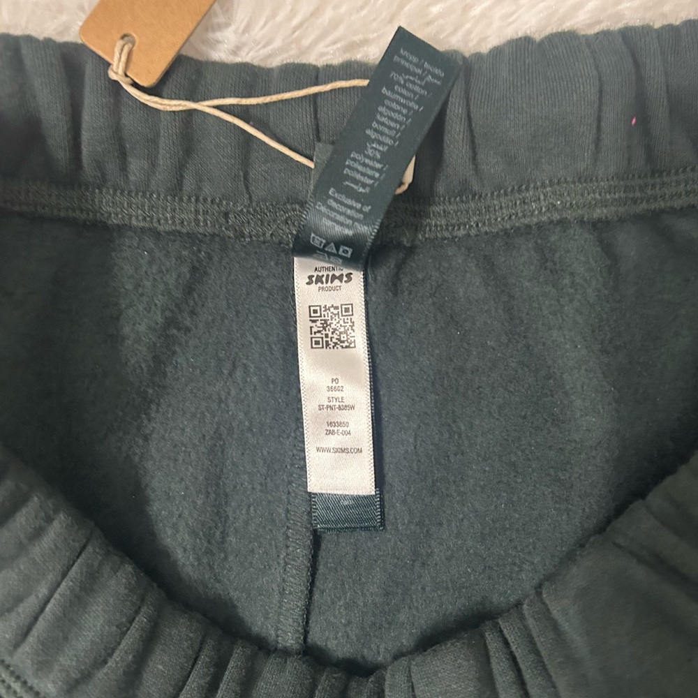 Skims Cotton Fleece Classic Straight Leg Pants - Clover Green - Picture 9 of 14